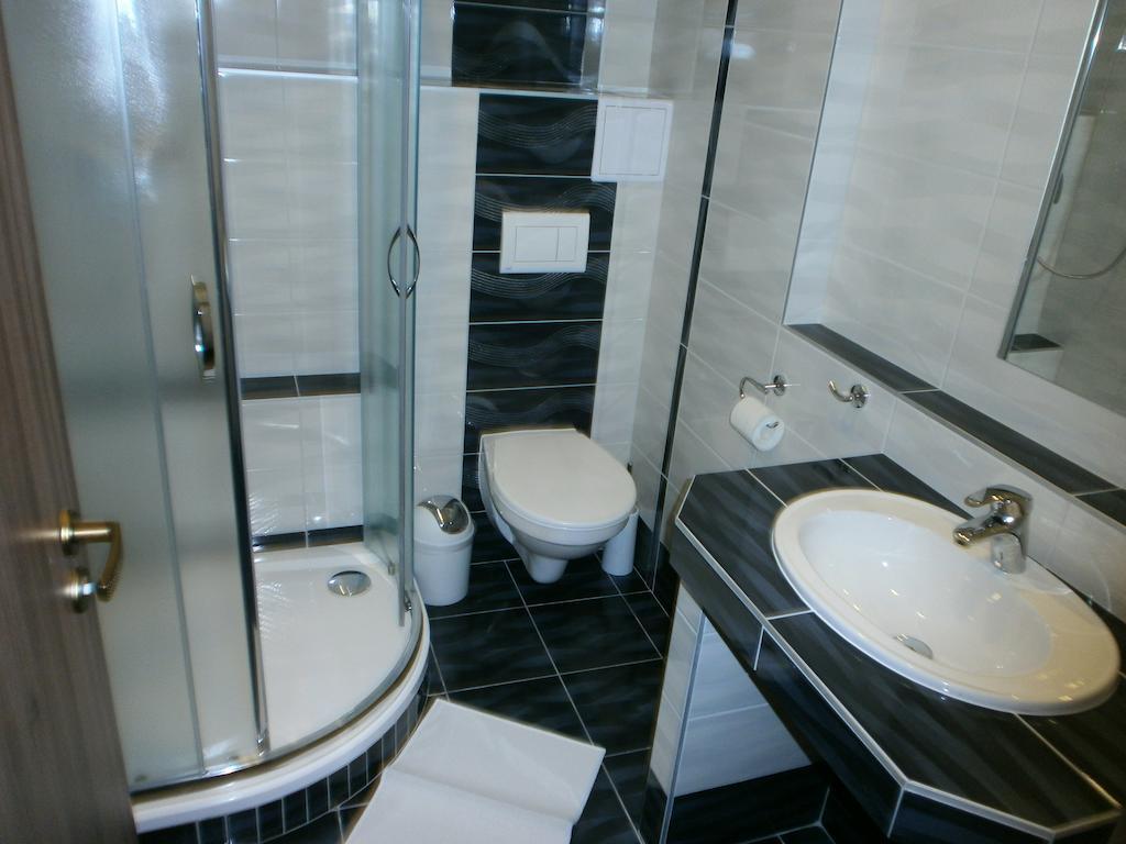 Mělník Hotel U Cisare المظهر الخارجي الصورة