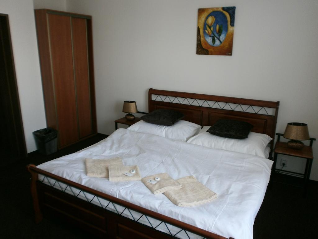 Mělník Hotel U Cisare المظهر الخارجي الصورة