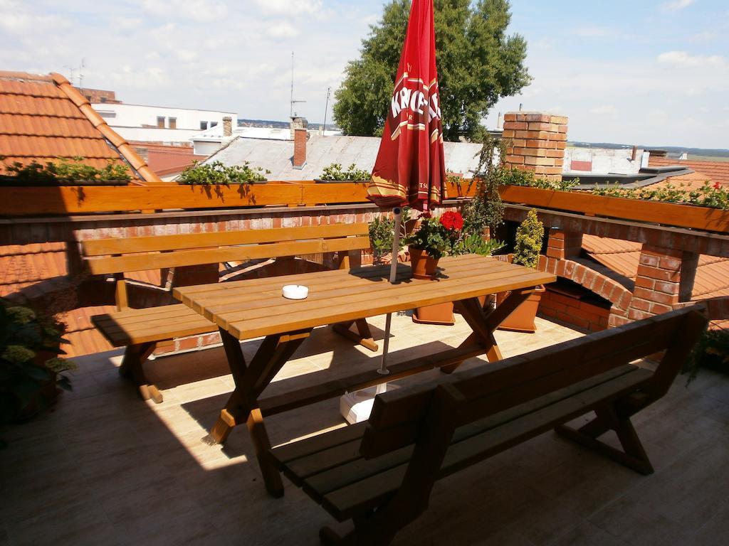 Mělník Hotel U Cisare المظهر الخارجي الصورة