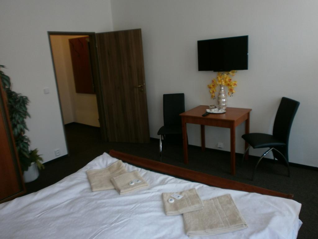 Mělník Hotel U Cisare المظهر الخارجي الصورة