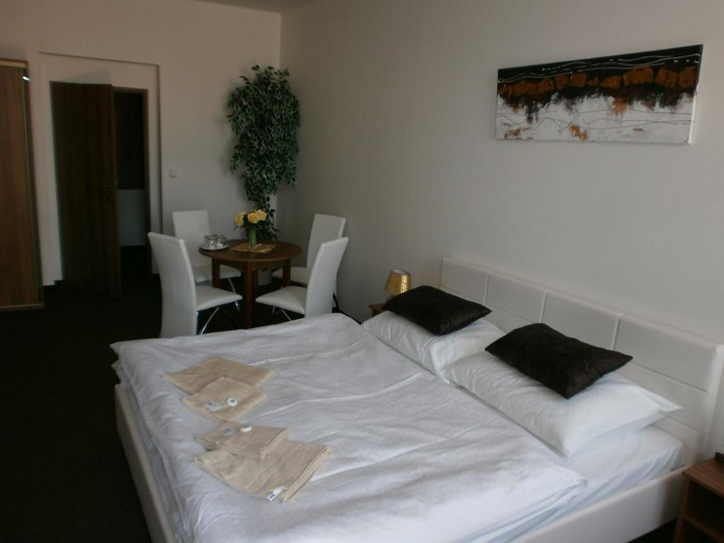 Mělník Hotel U Cisare المظهر الخارجي الصورة