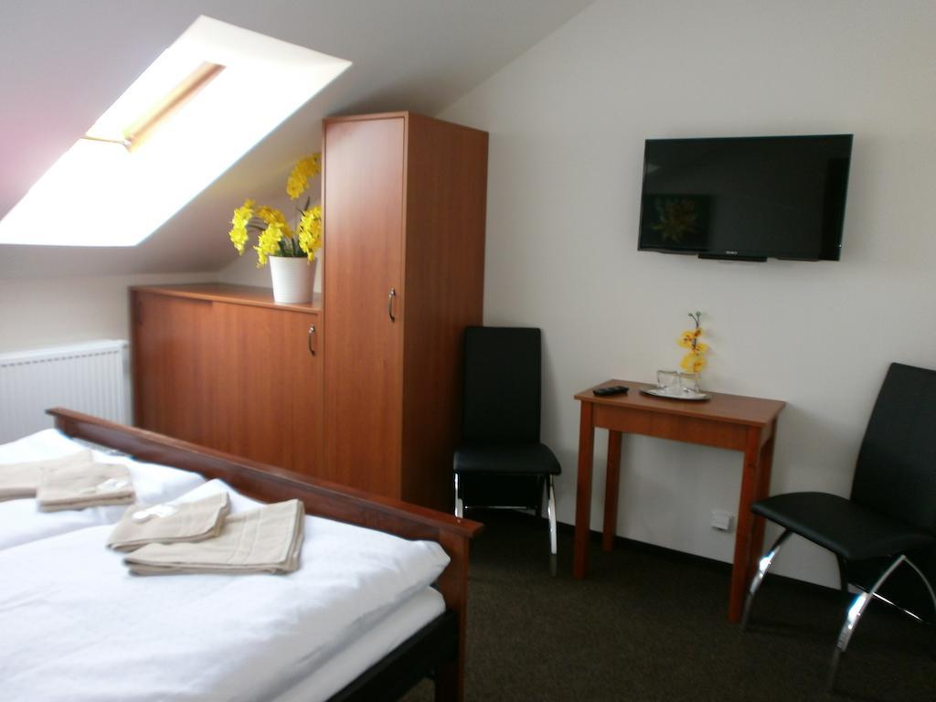 Mělník Hotel U Cisare الغرفة الصورة